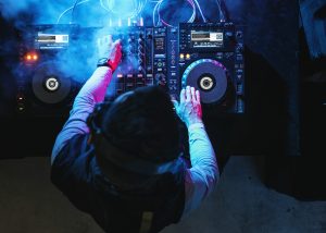 Remote silent disco experience